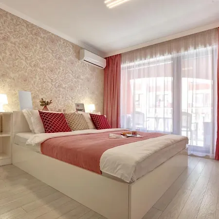 Luxury Center In Grand Karavel Апартамент *