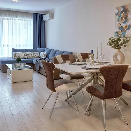 Апартаменты Luxury Center In Grand Karavel *