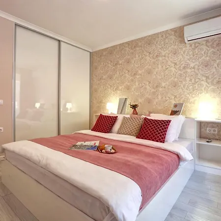 Апартаменты Luxury Center In Grand Karavel