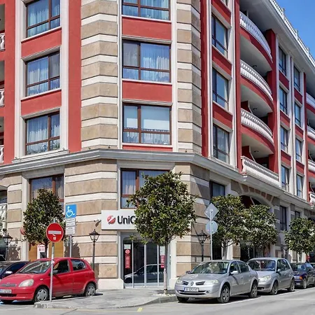 Luxury Center In Grand Karavel דירה