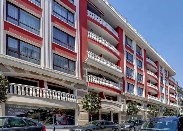 Luxury Center In Grand Karavel דירה