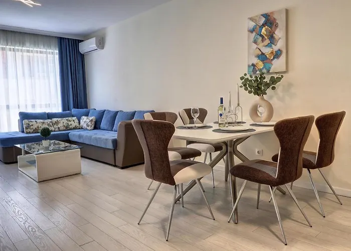 Luxury Center In Grand Karavel וארנה